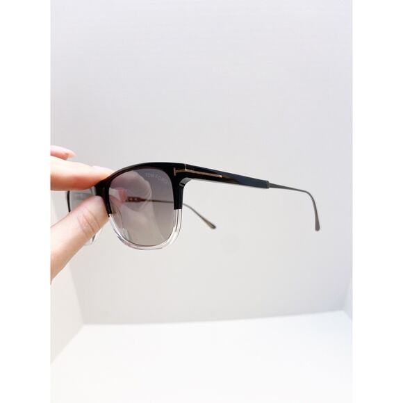 Authentic Tom Ford FT 0813 Caleb Black Ruthenium/smoke Gradient - Picture 5 of 8